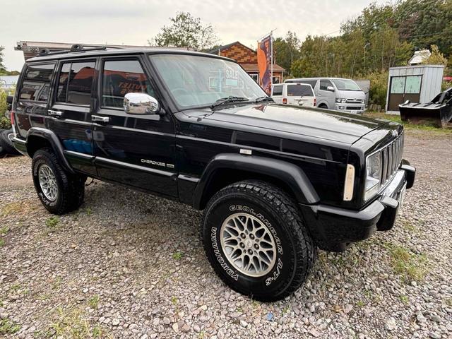 ジープ・チェロキー リミテッド　Ｘｊ最終型　４ＷＤ　ドライブレコーダー　オートクルーズコントロール　パワーシート　ＴＶ　アルミホイール　革シート　ＡＴ　ＡＢＳ　エアコン　キーレス（52枚目）
