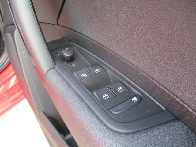 1.4TFSI フルセグHDDナビ キセノン スマートキー 純正15AW ETC ミュージックサーバー Bluetooth接続可 アイドリングストップ(17枚目)