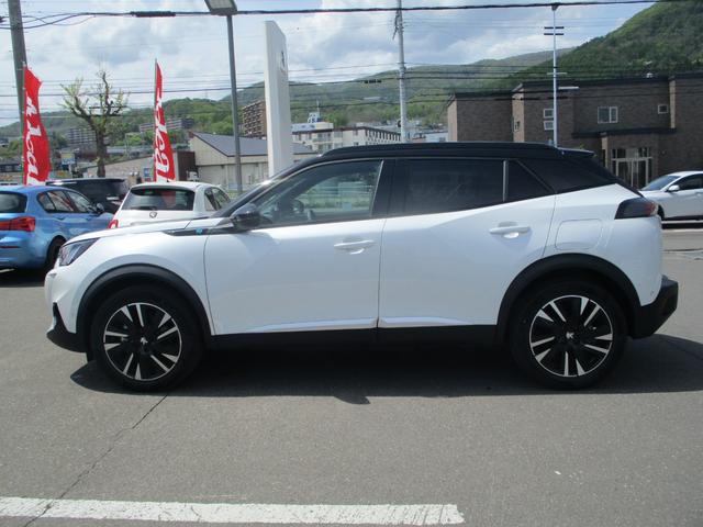 GTライン 電機自動車 LEDヘッドライト 半革シート バックカメラ 衝突軽減ブレーキ アクティブクルコン アクティブブラインドスポットモニター 3Dデジタルヘッドアップディスプレイ スマートキ- 純正17AW(8枚目)
