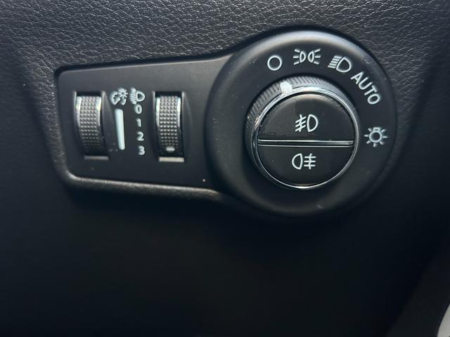 専任の研修を受け熟練したメカニックが大切にご納車整備させていただきます。アフターメンテナンス・ご遠方のメンテナンス・カスタム等なんでもご相談ください！