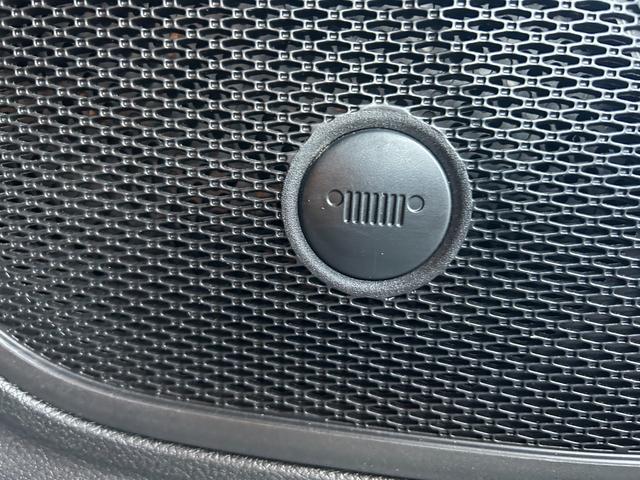 当社はプジョー／シトロエン複合正規ディーラーです。