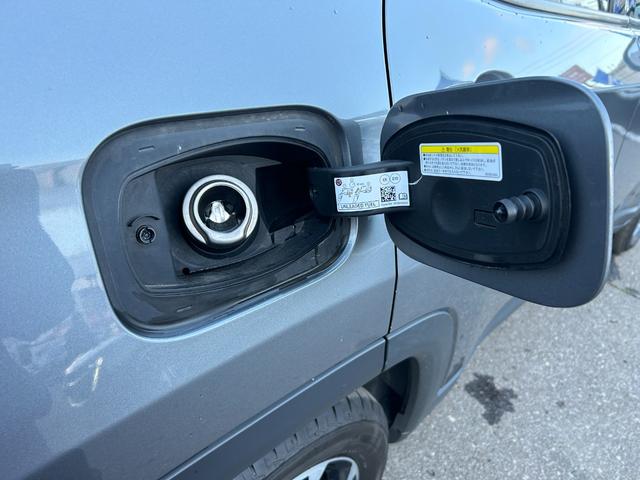 ○当社の北海道運輸局長指定整備工場にて法定点検を行います。ディーラー認定中古車と同様基準の１１７項目の納車前点検整備及び無条件交換部品の交換プラン、安心のロング保証もご用意しております。