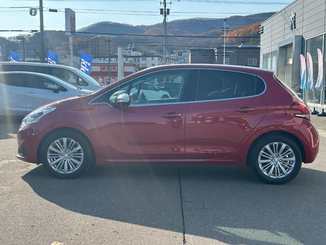 当社の北海道運輸局長指定整備工場にて法定点検を行います。ディーラー認定中古車と同様基準の１１７項目の納車前点検整備及び無条件交換部品の交換プラン、安心のロング保証もご用意しております。