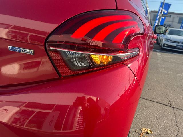 ○当社の北海道運輸局長指定整備工場にて法定点検を行います。ディーラー認定中古車と同様基準の１１７項目の納車前点検整備及び無条件交換部品の交換プラン、安心のロング保証もご用意しております。