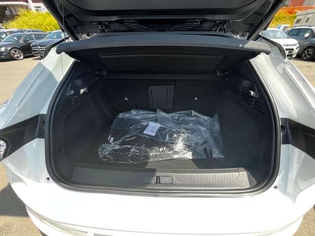 DS4 エトワール ブルーHDi 黒半革電動シート・純正ナビ・マトリクスLEDビジョン・ACC・純正19インチAW・全周囲カメラ・シートヒーター・ステアリングヒーター・プロキシミティスマートキー・アクティブセーフティ(17枚目)