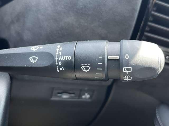 DS4 エトワール ブルーHDi 黒半革電動シート・純正ナビ・マトリクスLEDビジョン・ACC・純正19インチAW・全周囲カメラ・シートヒーター・ステアリングヒーター・プロキシミティスマートキー・アクティブセーフティ(34枚目)