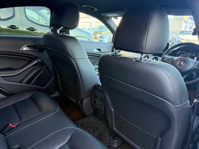 CLAクラス CLA220 4マチック レーダーセーフティP 関東仕入 黒革シート フルセグナビ LEDライト 衝突軽減 アクティブクルコン レーンアシスト ブラインドスポット ATハイビーム 純正18AW シートヒーター バックカメラ(12枚目)