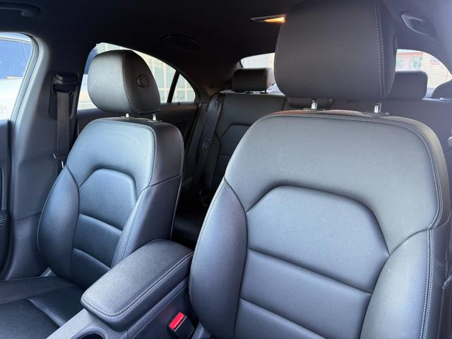 CLAクラス CLA220 4マチック レーダーセーフティP 関東仕入 黒革シート フルセグナビ LEDライト 衝突軽減 アクティブクルコン レーンアシスト ブラインドスポット ATハイビーム 純正18AW シートヒーター バックカメラ(15枚目)