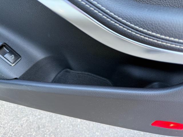 CLAクラス CLA220 4マチック レーダーセーフティP 関東仕入 黒革シート フルセグナビ LEDライト 衝突軽減 アクティブクルコン レーンアシスト ブラインドスポット ATハイビーム 純正18AW シートヒーター バックカメラ(19枚目)