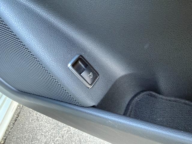 CLAクラス CLA220 4マチック レーダーセーフティP 関東仕入 黒革シート フルセグナビ LEDライト 衝突軽減 アクティブクルコン レーンアシスト ブラインドスポット ATハイビーム 純正18AW シートヒーター バックカメラ(20枚目)