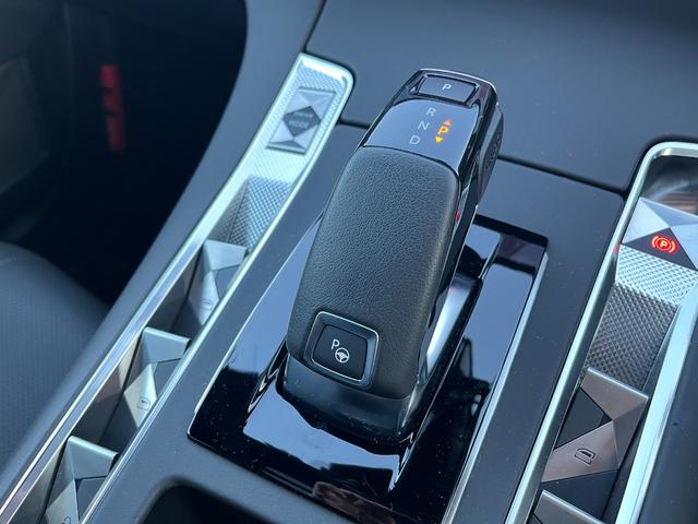 ＤＳ７クロスバック グランシック　ピュアテック　オペラ内装　ナイトビジョン　ガラスサンルーフ　１オーナー　フルセグナビ　純正２０ＡＷ　ＬＥＤライト　ＡＣＣ　ＥＴＣ　全周囲カメラ　カープレイ　シートヒーター＆クーラー　電動リアゲート　ＡＴハイビーム（41枚目）