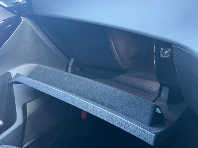 ＤＳ７クロスバック グランシック　ピュアテック　オペラ内装　ナイトビジョン　ガラスサンルーフ　１オーナー　フルセグナビ　純正２０ＡＷ　ＬＥＤライト　ＡＣＣ　ＥＴＣ　全周囲カメラ　カープレイ　シートヒーター＆クーラー　電動リアゲート　ＡＴハイビーム（48枚目）