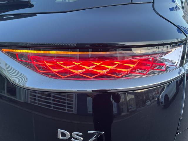 ＤＳ７クロスバック グランシック　ピュアテック　オペラ内装　ナイトビジョン　ガラスサンルーフ　１オーナー　フルセグナビ　純正２０ＡＷ　ＬＥＤライト　ＡＣＣ　ＥＴＣ　全周囲カメラ　カープレイ　シートヒーター＆クーラー　電動リアゲート　ＡＴハイビーム（55枚目）