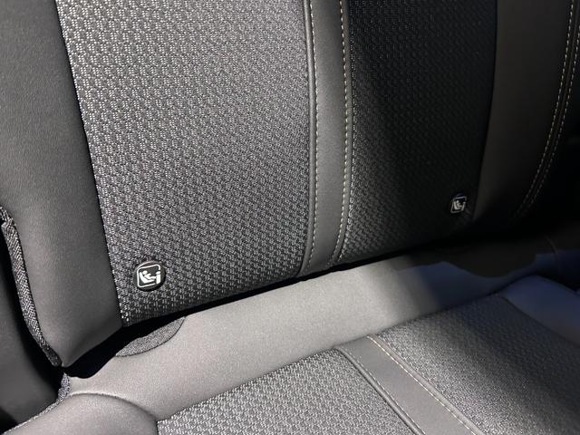 ３００８ ＧＴハイブリッド４　１オーナー　ガラスサンルーフ　電動半革シート　ＬＥＤライト　純正１８ＡＷ　ＬＥＤ　アクティブクルコン　レーンアシスト　ブラインドスポット　ＡＴハイビーム　カープレイ　シートヒーター　電動リアゲート（63枚目）