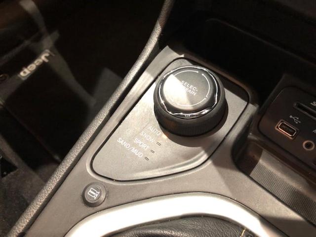 ナイトイーグル 限定車 4WD ナビ/スマートキー/アダプティブクルーズコントロール/バイキセノンヘッドライト/パワーリアゲート/アルパイン製プレミアムサウンドシステム(16枚目)