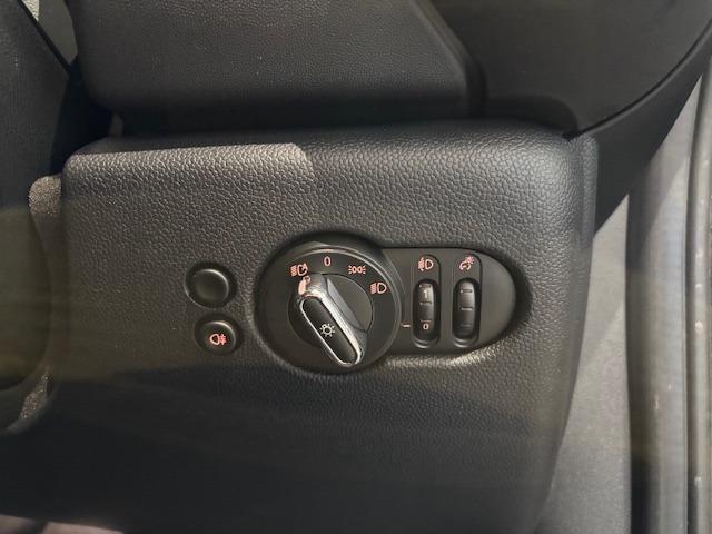 MINI ジョンクーパーワークス エッセンシャル・トリム ワンオーナー Apple Car Play AM/FM LED Bカメラ ETC車載器(26枚目)