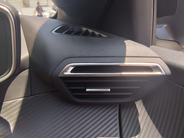 208 GT フルLEDヘッドライト 10インチタッチスクリーン アップルカープレイ アンドロイドオート バックカメラ クリアランスソナー 衝突軽減 ACC スマートキー ワイヤレスチャージ 純正17インチAW(22枚目)