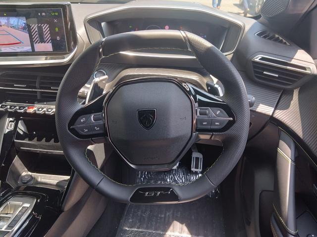 208 GT フルLEDヘッドライト 10インチタッチスクリーン アップルカープレイ アンドロイドオート バックカメラ クリアランスソナー 衝突軽減 ACC スマートキー ワイヤレスチャージ 純正17インチAW(51枚目)