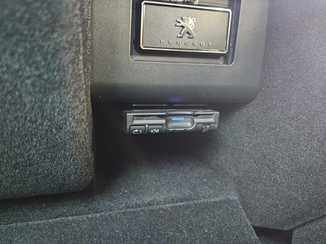 3008 GTライン 純正フルセグナビ ハーフレザー ACC LEDライト 衝突軽減B 電動リアゲート バックカメラ レーンキープ オートライト ブラインドスポットモニター ETC 純正18インチAW(57枚目)