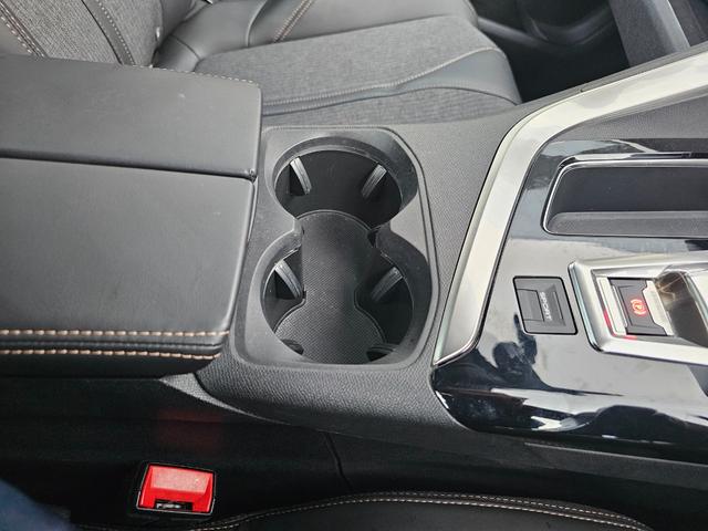 3008 GTライン 純正フルセグナビ ハーフレザー ACC LEDライト 衝突軽減B 電動リアゲート バックカメラ レーンキープ オートライト ブラインドスポットモニター ETC 純正18インチAW(62枚目)