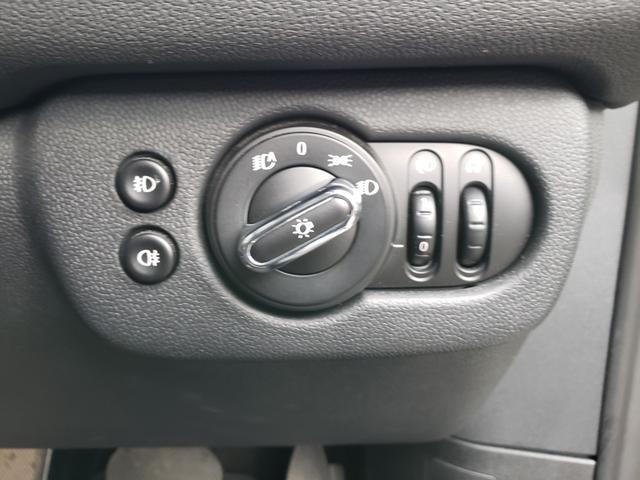 MINI クーパー クラブマン 純正ナビ オートエアコン オートライト ISOFIX対応 Bluetooth接続 USB入力端子 ドラレコ ETC 純正17インチAW(22枚目)