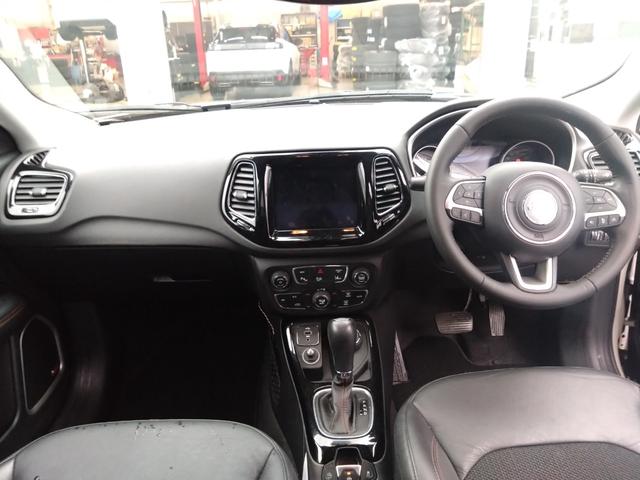 ジープ・コンパス リミテッド キセノンライト 純正フルセグナビ カープレイ アンドロイドオート ハーフレザー ACC バックカメラ 電動リアゲート レーンキープ パークソナー ブラインドスポット シートヒーター 純正18インチAW(11枚目)