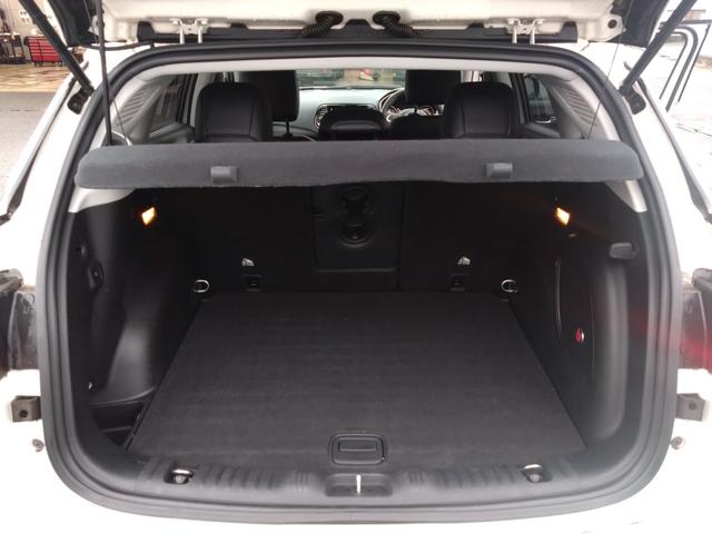 ジープ・コンパス リミテッド キセノンライト 純正フルセグナビ カープレイ アンドロイドオート ハーフレザー ACC バックカメラ 電動リアゲート レーンキープ パークソナー ブラインドスポット シートヒーター 純正18インチAW(59枚目)