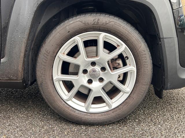 ジープ・レネゲード リミテッド 黒レザー LEDライト カープレイ アンドロイドオート ACC 衝突軽減 シートヒーター 純正グルセグナビ バックカメラ パークソナー ステアリングヒーター ブラインドスポット ETC 純正17AW(20枚目)