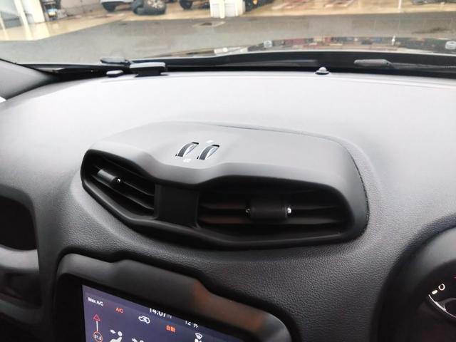 ジープ・レネゲード リミテッド 黒レザー LEDライト カープレイ アンドロイドオート ACC 衝突軽減 シートヒーター 純正グルセグナビ バックカメラ パークソナー ステアリングヒーター ブラインドスポット ETC 純正17AW(24枚目)