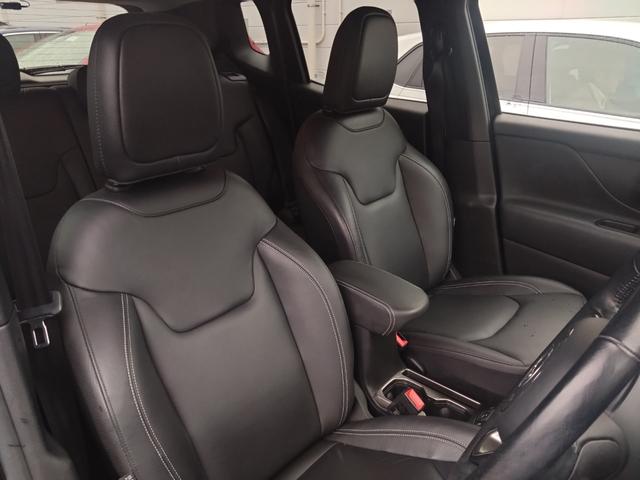 ジープ・レネゲード リミテッド 黒レザー LEDライト カープレイ アンドロイドオート ACC 衝突軽減 シートヒーター 純正グルセグナビ バックカメラ パークソナー ステアリングヒーター ブラインドスポット ETC 純正17AW(50枚目)