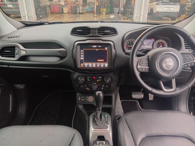 ジープ・レネゲード リミテッド 黒レザー LEDライト カープレイ アンドロイドオート ACC 衝突軽減 シートヒーター 純正グルセグナビ バックカメラ パークソナー ステアリングヒーター ブラインドスポット ETC 純正17AW(51枚目)