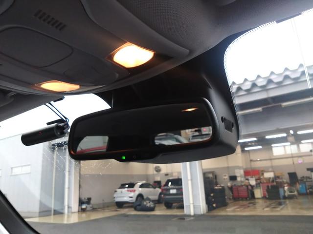 ジープ・レネゲード リミテッド 黒レザー LEDライト カープレイ アンドロイドオート ACC 衝突軽減 シートヒーター 純正グルセグナビ バックカメラ パークソナー ステアリングヒーター ブラインドスポット ETC 純正17AW(65枚目)