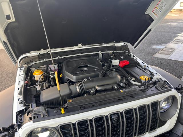 ジープ・ラングラーアンリミテッド スポーツ 後期モデル LEDライト 純正ナビ(24枚目)