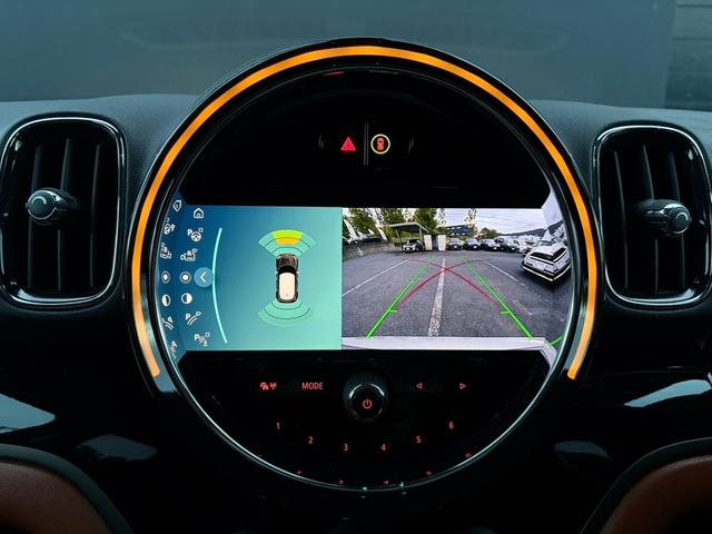 ＭＩＮＩ クーパーＤクロスオーバーオール４エッセンシャルトリム　純正ナビ　バックカメラ　ＬＥＤヘッドライト　オートライト　フロントフォグランプ　ユニオンジャックテールランプ　オートワイパー　電動リアゲート　ＥＴＣ２．０車載器　純正１８インチホイール　シートヒーター（33枚目）