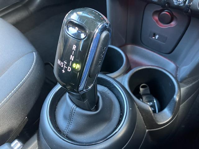 ＭＩＮＩ クーパー　ナビ　リアカメラ　ＬＥＤヘッドライト　純正１５インチホイール　リアカメラ　オートライト　オートワイパー　ＰＤＣセンサー　前車追従クルーズコントロール　衝突被害軽減ブレーキ　パーキングアシスト（37枚目）