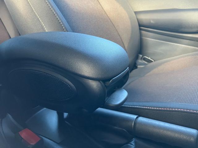 ＭＩＮＩ クーパー　ナビ　リアカメラ　ＬＥＤヘッドライト　純正１５インチホイール　リアカメラ　オートライト　オートワイパー　ＰＤＣセンサー　前車追従クルーズコントロール　衝突被害軽減ブレーキ　パーキングアシスト（39枚目）