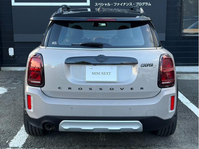 ＭＩＮＩ クーパーＤ　クロスオーバーオール４ハイランドＥＤ　ナビゲーション　ＡｐｐｌｅＣａｒｐｌａｙ　リアカメラ　ＬＥＤヘッドライト　オートライト　ユニオンジャックテールランプ　フロントフォグランプ　オートワイパー　純正１８インチホイール　ＥＴＣ２．０車載器（18枚目）
