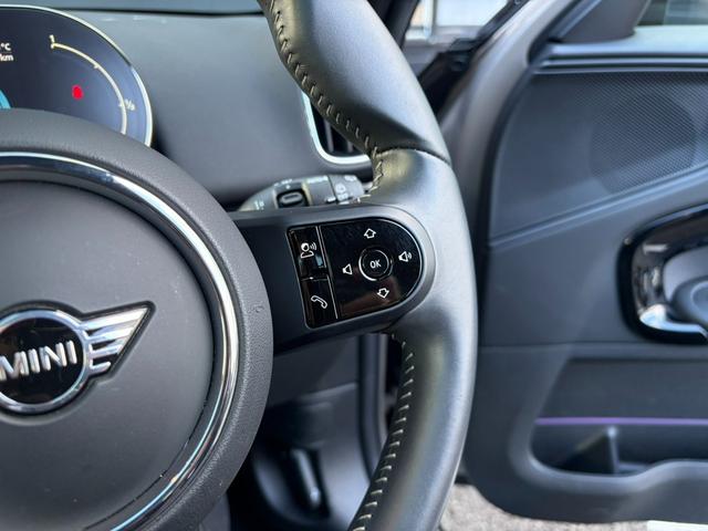 ＭＩＮＩ クーパーＤ　クロスオーバーオール４ハイランドＥＤ　ナビゲーション　ＡｐｐｌｅＣａｒｐｌａｙ　リアカメラ　ＬＥＤヘッドライト　オートライト　ユニオンジャックテールランプ　フロントフォグランプ　オートワイパー　純正１８インチホイール　ＥＴＣ２．０車載器（30枚目）