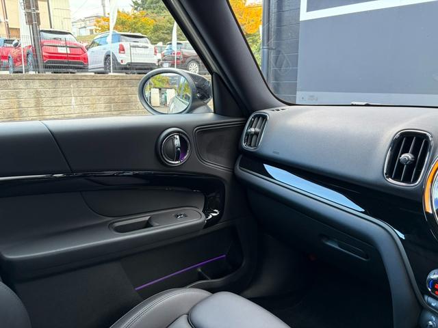 ＭＩＮＩ クーパーＤ　クロスオーバーオール４ハイランドＥＤ　ナビゲーション　ＡｐｐｌｅＣａｒｐｌａｙ　リアカメラ　ＬＥＤヘッドライト　オートライト　ユニオンジャックテールランプ　フロントフォグランプ　オートワイパー　純正１８インチホイール　ＥＴＣ２．０車載器（44枚目）