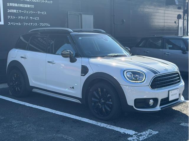 MINI クーパーD クロスオーバー オール4 ナビ リアカメラ LEDヘッドライト 純正18インチホイール PDCセンサー ETC 前車追従クルーズコントロール 衝突被害軽減ブレーキ オートライト オートワイパー シートヒーター(9枚目)