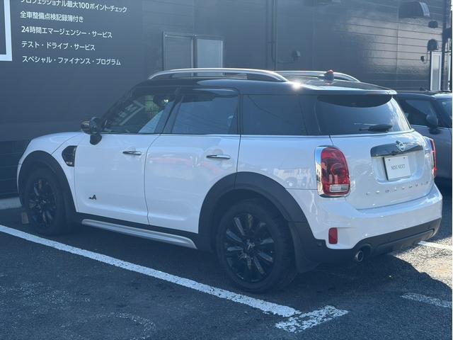 MINI クーパーD クロスオーバー オール4 ナビ リアカメラ LEDヘッドライト 純正18インチホイール PDCセンサー ETC 前車追従クルーズコントロール 衝突被害軽減ブレーキ オートライト オートワイパー シートヒーター(17枚目)