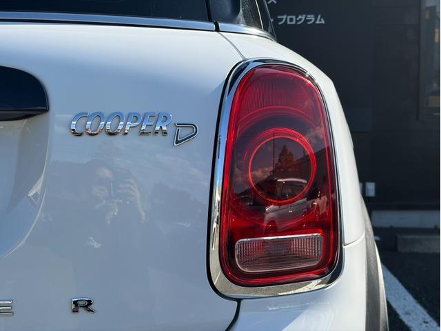 MINI クーパーD クロスオーバー オール4 ナビ リアカメラ LEDヘッドライト 純正18インチホイール PDCセンサー ETC 前車追従クルーズコントロール 衝突被害軽減ブレーキ オートライト オートワイパー シートヒーター(19枚目)