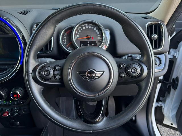 MINI クーパーD クロスオーバー オール4 ナビ リアカメラ LEDヘッドライト 純正18インチホイール PDCセンサー ETC 前車追従クルーズコントロール 衝突被害軽減ブレーキ オートライト オートワイパー シートヒーター(26枚目)