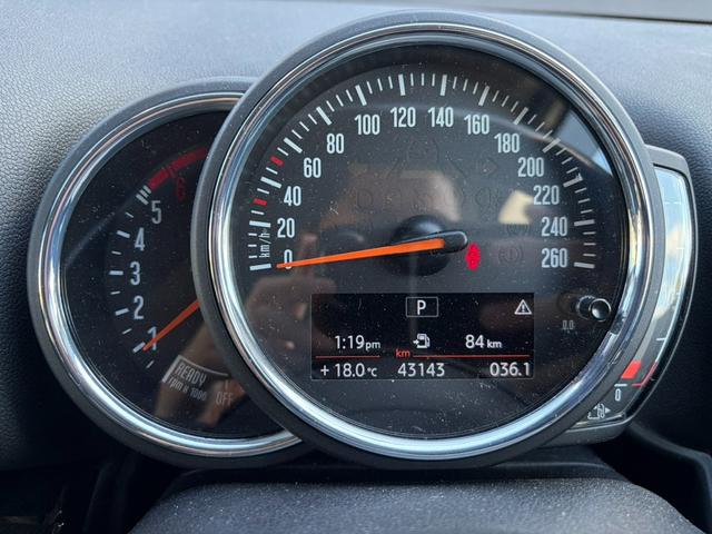 MINI クーパーD クロスオーバー オール4 ナビ リアカメラ LEDヘッドライト 純正18インチホイール PDCセンサー ETC 前車追従クルーズコントロール 衝突被害軽減ブレーキ オートライト オートワイパー シートヒーター(31枚目)