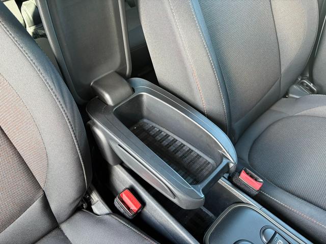 MINI クーパーD クロスオーバー オール4 ナビ リアカメラ LEDヘッドライト 純正18インチホイール PDCセンサー ETC 前車追従クルーズコントロール 衝突被害軽減ブレーキ オートライト オートワイパー シートヒーター(43枚目)