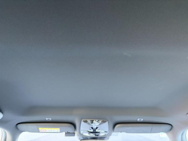 ＭＩＮＩ クーパーＳ　クラシック・トリム　純正ナビ　リアカメラ　ＬＥＤヘッドライト　全方位カメラ　純正１７インチホイール　前車追従クルーズコントロール　衝突被害軽減ブレーキ　パーキングアシスト　ＰＤＣセンサー　ヘッドアップディスプレイ（22枚目）