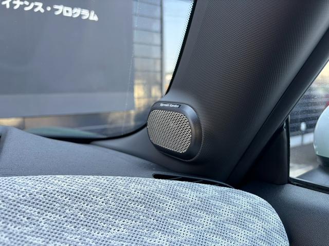 ＭＩＮＩ クーパーＳ　クラシック・トリム　純正ナビ　リアカメラ　ＬＥＤヘッドライト　全方位カメラ　純正１７インチホイール　前車追従クルーズコントロール　衝突被害軽減ブレーキ　パーキングアシスト　ＰＤＣセンサー　ヘッドアップディスプレイ（29枚目）