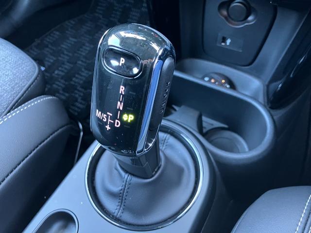 ＭＩＮＩ クーパーＤ　ナビゲーション　リアカメラ　ＬＥＤライト　純正１６インチホイール　前車追従クルーズコントロール　前後ＰＤＣセンサー　衝突被害軽減ブレーキ　デジタルスピードメーター　オートライト　オートワイパー（36枚目）