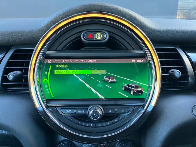 ＭＩＮＩ クーパーＤ　ナビゲーション　リアカメラ　ＬＥＤライト　純正１５インチホイール　衝突被害軽減ブレーキ　オートライト　オートワイパー　パワーステアリング　ボンネットストライプ　ＭＴモード付　ＥＴＣ車載器装備（32枚目）