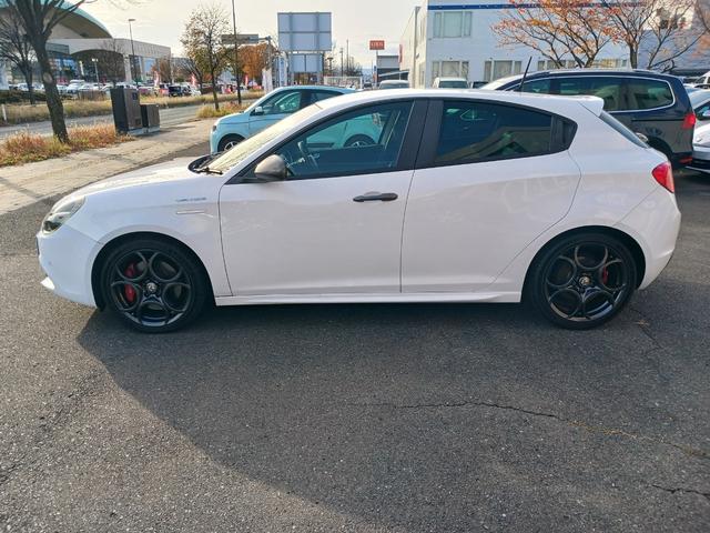 ジュリエッタ ヴェローチェ ブラックレザーシート・ブラックアルミホイール・ドラレコ・ナビ・テレビ・バックカメラ・キーレススペアキー(5枚目)